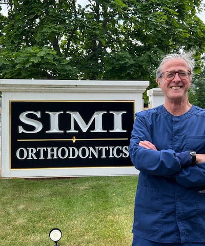 Front of office building Simi Orthodontics in Norwood, MA